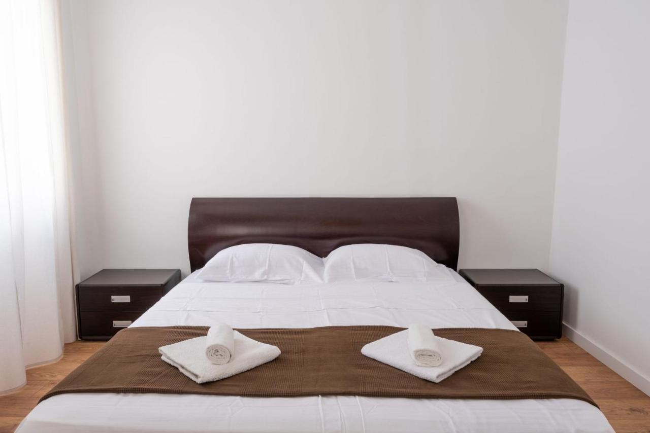 Pula City Apartment With Private Parking Free Bagian luar foto