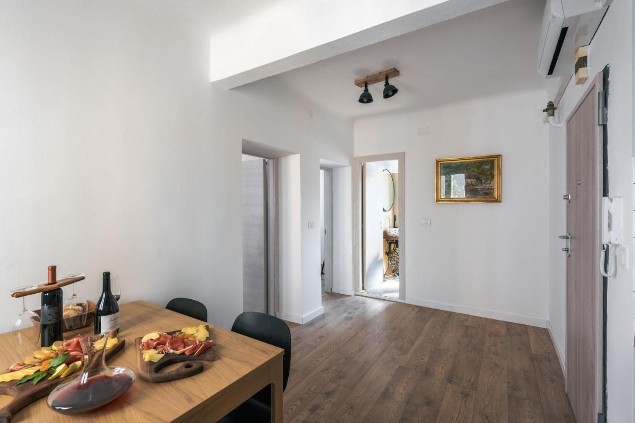 Pula City Apartment With Private Parking Free Bagian luar foto
