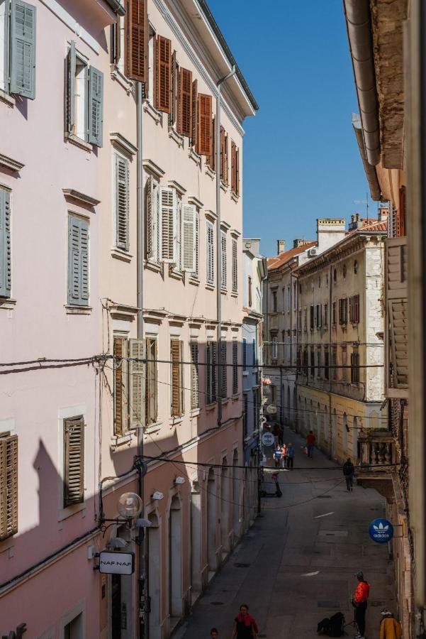 Pula City Apartment With Private Parking Free Bagian luar foto