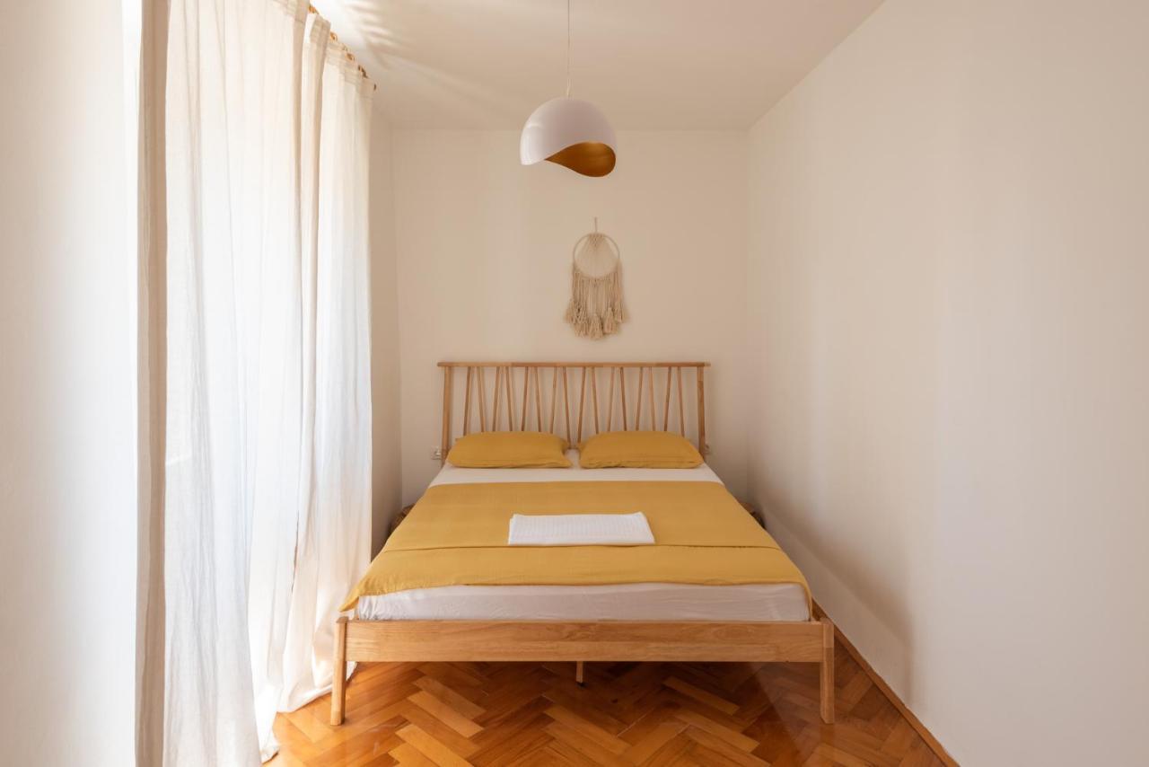 Pula City Apartment With Private Parking Free Bagian luar foto